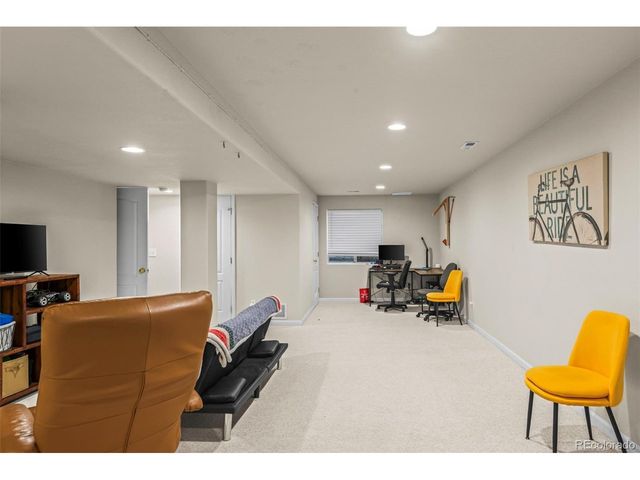 3921 Florentine Dr, Longmont, CO 80503