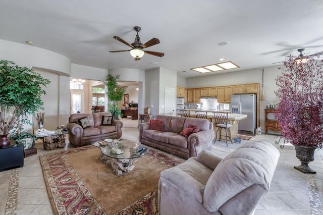 7360 Edgewater Street, Chowchilla, CA 93610