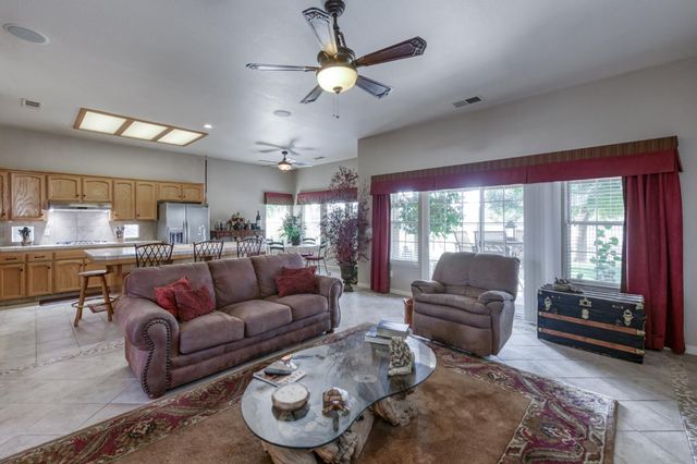 7360 Edgewater Street, Chowchilla, CA 93610