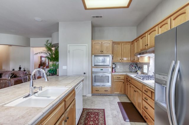 7360 Edgewater Street, Chowchilla, CA 93610