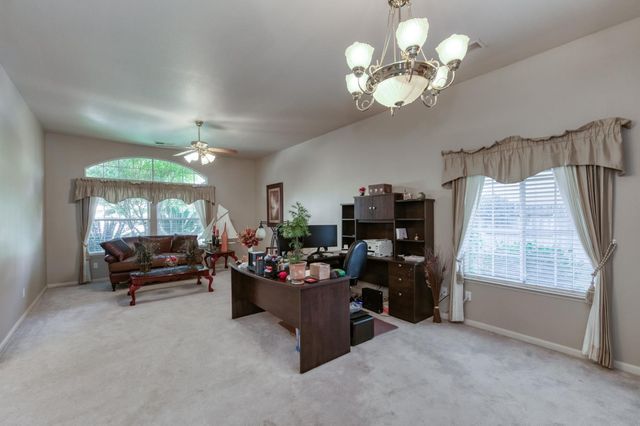 7360 Edgewater Street, Chowchilla, CA 93610