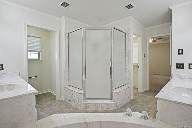 125 RED OAK TRL, Marion, TX 78124