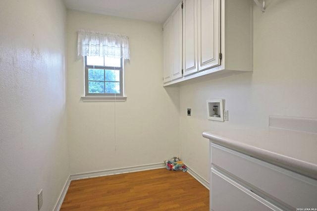 125 RED OAK TRL, Marion, TX 78124