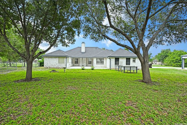 125 RED OAK TRL, Marion, TX 78124
