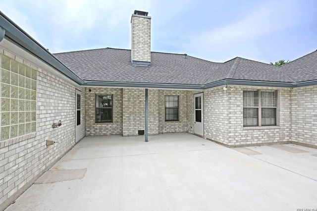 125 RED OAK TRL, Marion, TX 78124