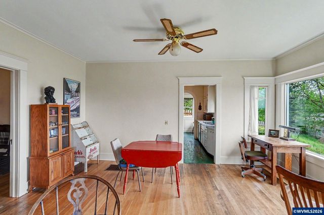 700 Oak St, Silverton, OR 97381