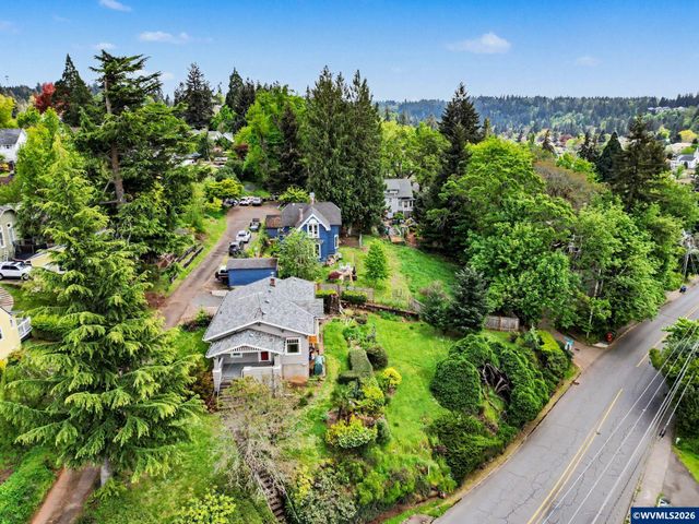 700 Oak St, Silverton, OR 97381