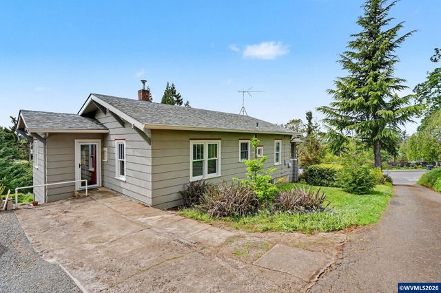700 Oak St, Silverton, OR 97381