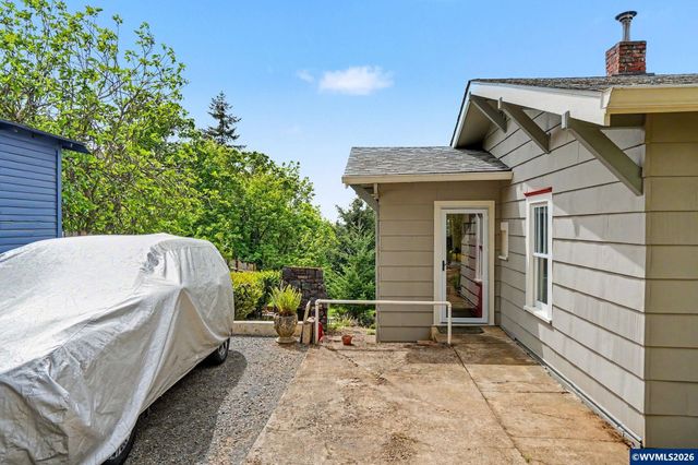 700 Oak St, Silverton, OR 97381