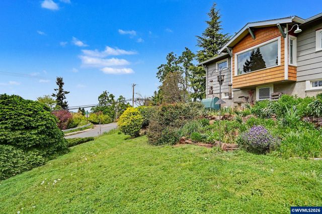 700 Oak St, Silverton, OR 97381