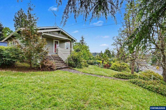 700 Oak St, Silverton, OR 97381