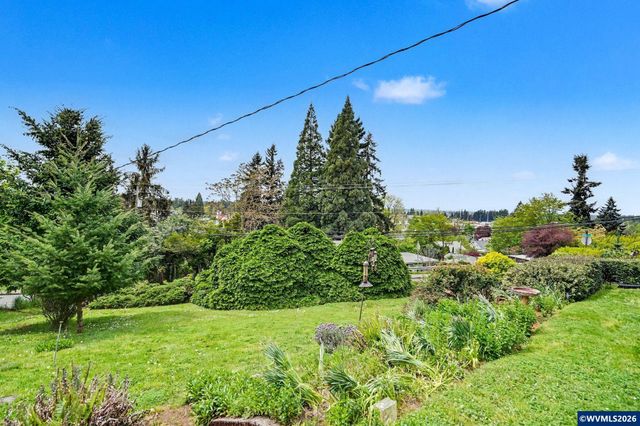700 Oak St, Silverton, OR 97381