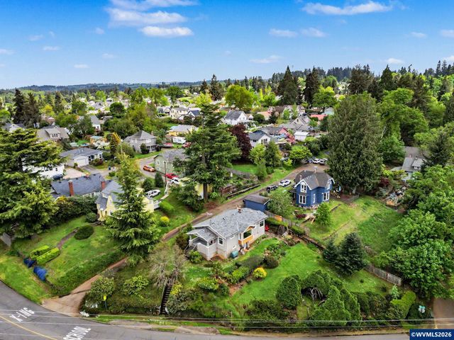 700 Oak St, Silverton, OR 97381