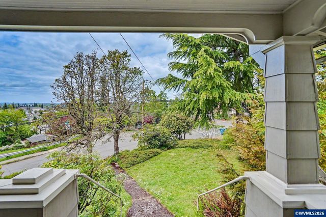 700 Oak St, Silverton, OR 97381