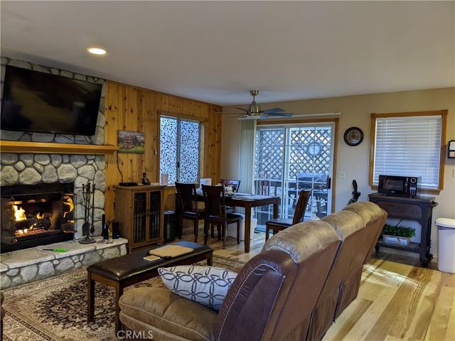 23819 Scenic Drive, Crestline, CA 92325