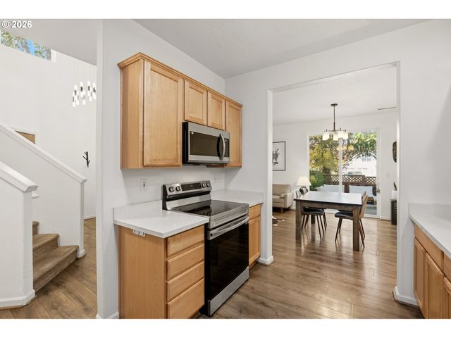 3165 Se BLUE BIRD Dr, Hillsboro, OR 97123