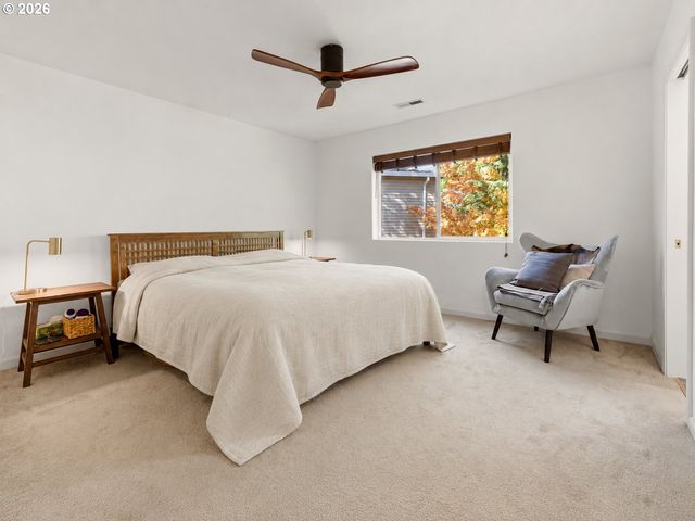 3165 Se BLUE BIRD Dr, Hillsboro, OR 97123