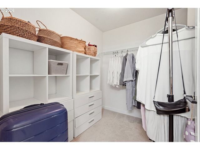 3165 Se BLUE BIRD Dr, Hillsboro, OR 97123