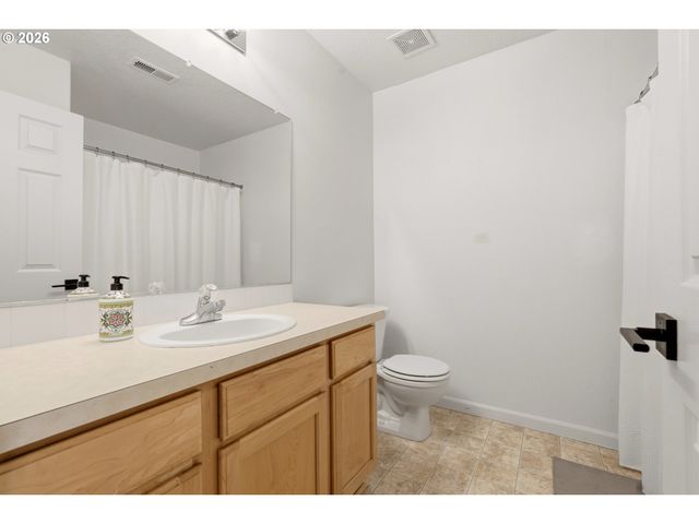 3165 Se BLUE BIRD Dr, Hillsboro, OR 97123