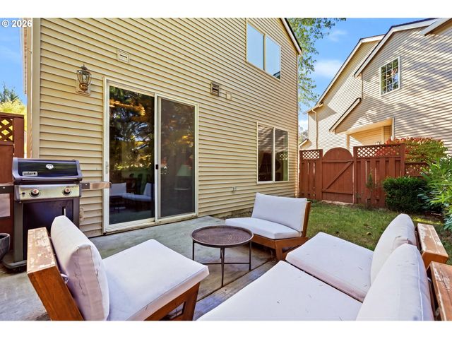 3165 Se BLUE BIRD Dr, Hillsboro, OR 97123