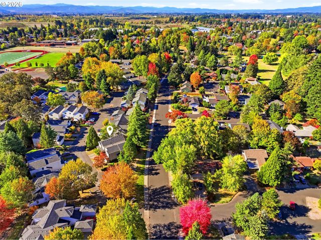 3165 Se BLUE BIRD Dr, Hillsboro, OR 97123