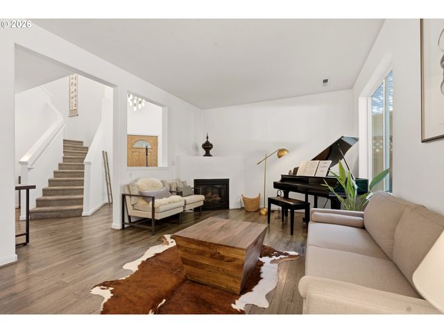 3165 Se BLUE BIRD Dr, Hillsboro, OR 97123