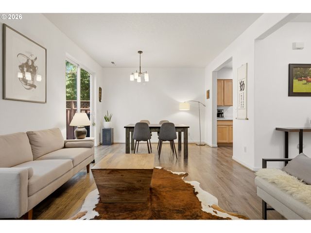 3165 Se BLUE BIRD Dr, Hillsboro, OR 97123