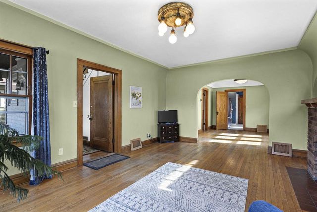 1433 Spaight Street, Madison, WI 53703