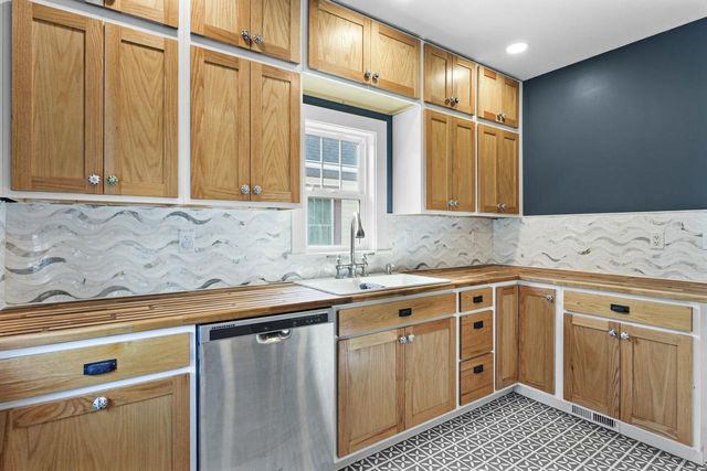 1433 Spaight Street, Madison, WI 53703