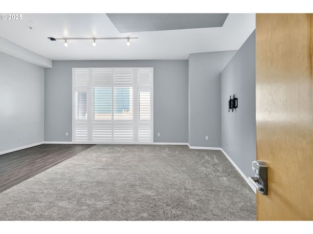 12600 Sw CRESCENT St 420, Beaverton, OR 97005