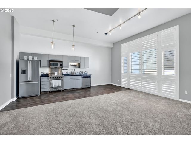 12600 Sw CRESCENT St 420, Beaverton, OR 97005