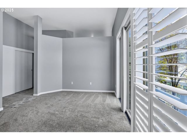 12600 Sw CRESCENT St 420, Beaverton, OR 97005