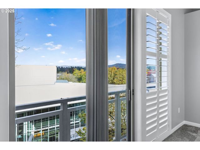 12600 Sw CRESCENT St 420, Beaverton, OR 97005