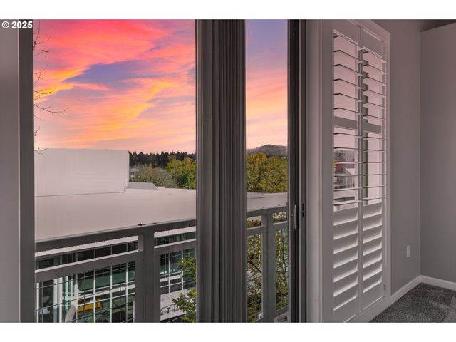 12600 Sw CRESCENT St 420, Beaverton, OR 97005