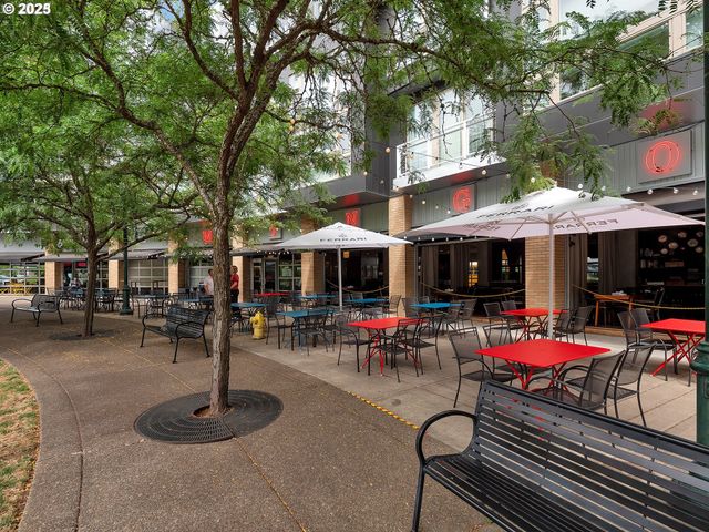 12600 Sw CRESCENT St 420, Beaverton, OR 97005