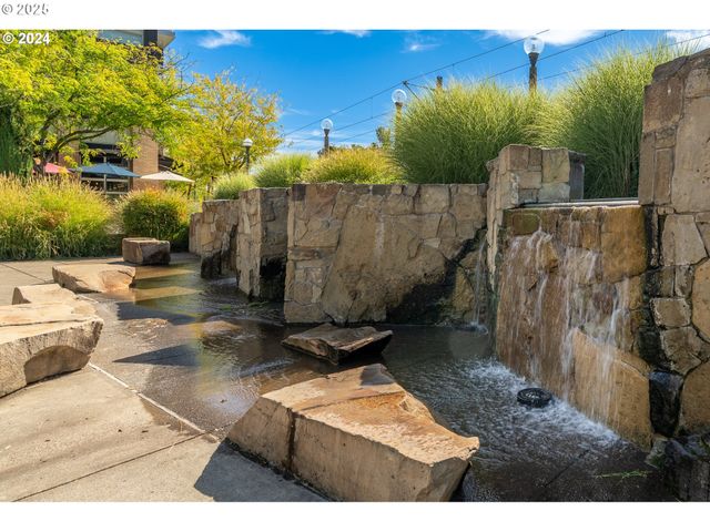 12600 Sw CRESCENT St 420, Beaverton, OR 97005