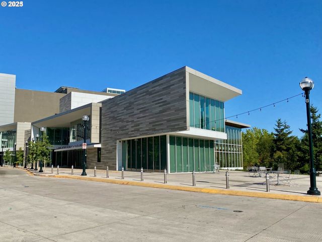 12600 Sw CRESCENT St 420, Beaverton, OR 97005