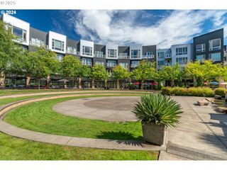 12600 Sw CRESCENT St 420, Beaverton, OR 97005