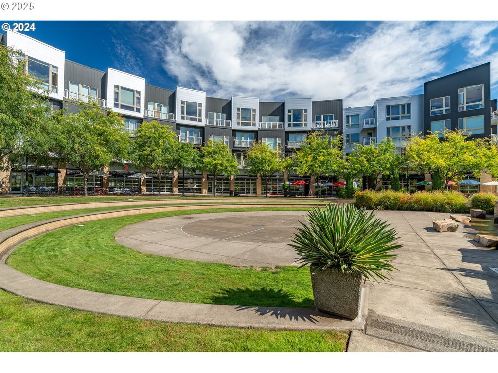 12600 Sw CRESCENT St 420, Beaverton, OR 97005