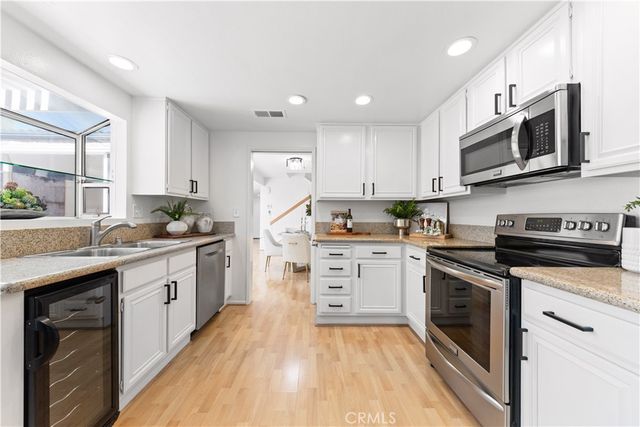 30 Chardonnay, Irvine, CA 92614