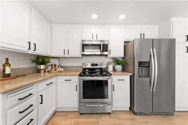 30 Chardonnay, Irvine, CA 92614