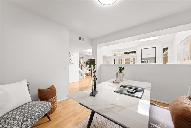 30 Chardonnay, Irvine, CA 92614