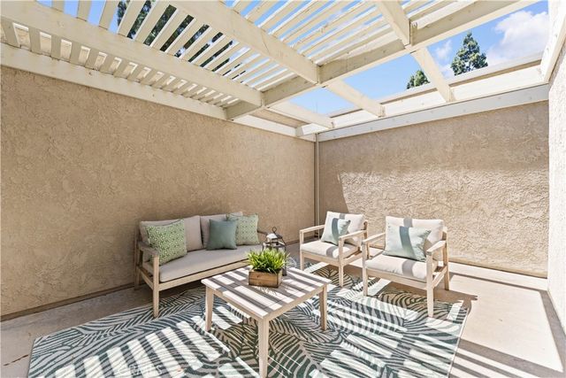 30 Chardonnay, Irvine, CA 92614