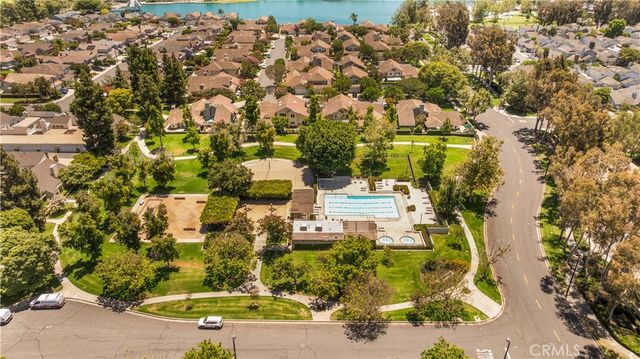30 Chardonnay, Irvine, CA 92614