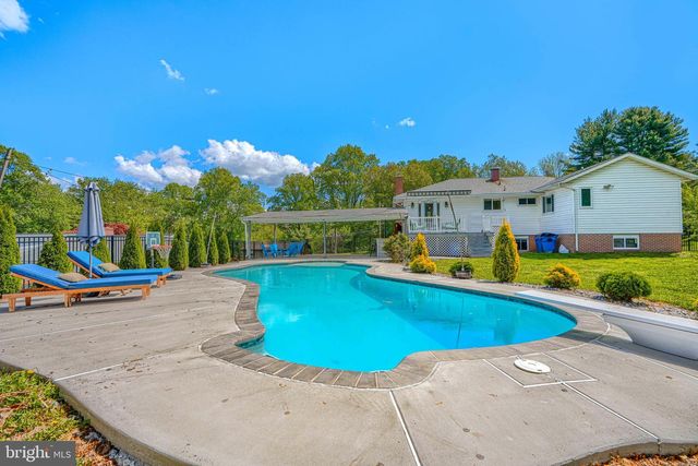 5805 MELVILLE RD, Sykesville, MD 21784