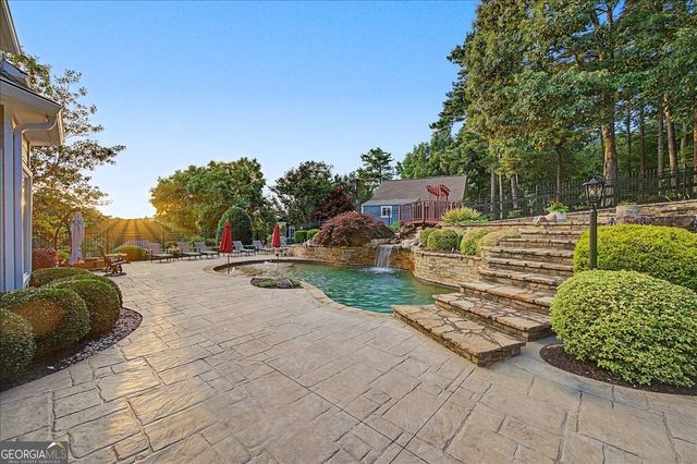 20 Lake Overlook Drive, White, GA 30184