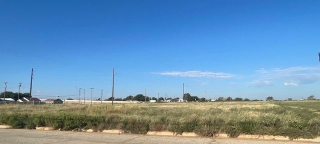 3913 E 2nd Place, Lubbock, TX 79403