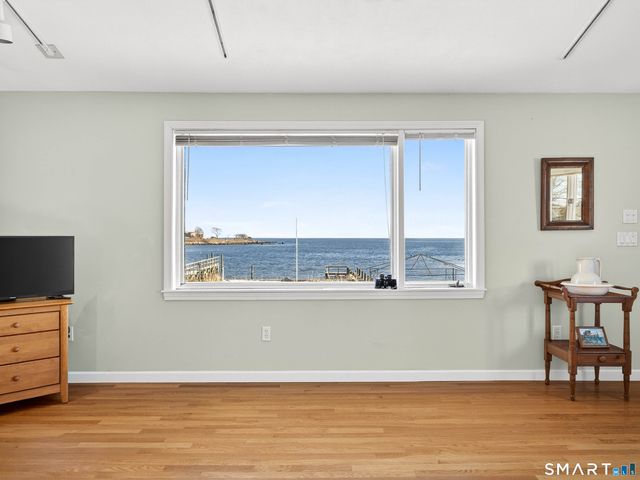 3 Alley Way, Stonington, CT 06378