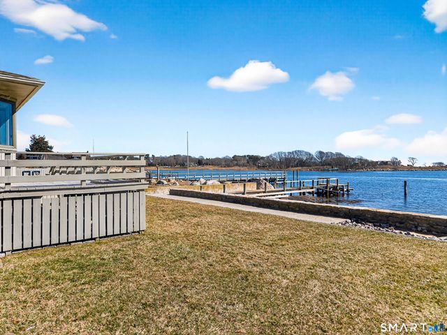3 Alley Way, Stonington, CT 06378