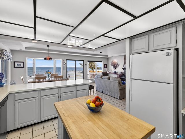 3 Alley Way, Stonington, CT 06378